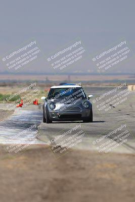 media/Sep-20-2025-Extreme Speed (Sat) [[1fcc23683c]]/Orange (Mid Intermediate)/Session 2 (Sunrise)/
